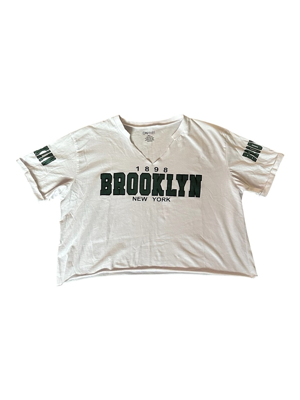On Fire White Cropped Green 'BROOKLYN' Graphic Print Tee Shirt Xl